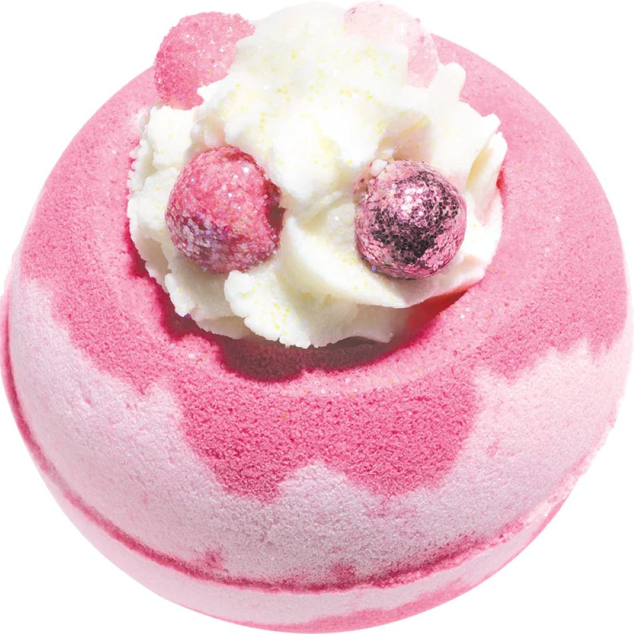 All That Glitters Bath Blaster – roze bruisbal met kersen-topping en swirl van cacaoboter en sheaboter