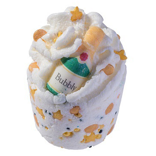 Bring On The Bubbly Bath Mallow – feestelijke bath melt met cacaoboter, sheaboter en citrusoliën. Foto van witte mallow met gouden sterretjes en champagneflesje.