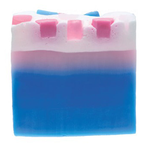 Bomb Cosmetics Carnival of Love Soap – handgemaakte glycerinezeep met ylang ylang en jasmijn