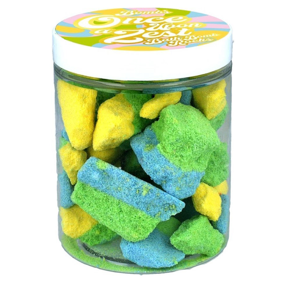 Bomb Cosmetics Once Upon a Zest Bath Rocks – verfrissende bath rocks met lemon & lime in potje