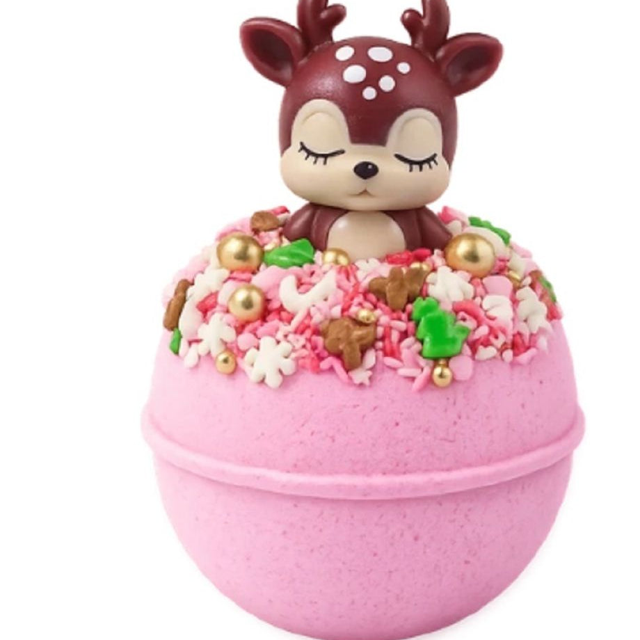 Ruby Reindeer Bath Blaster van Bomb Cosmetics – roze kerst bruisbal met rendier