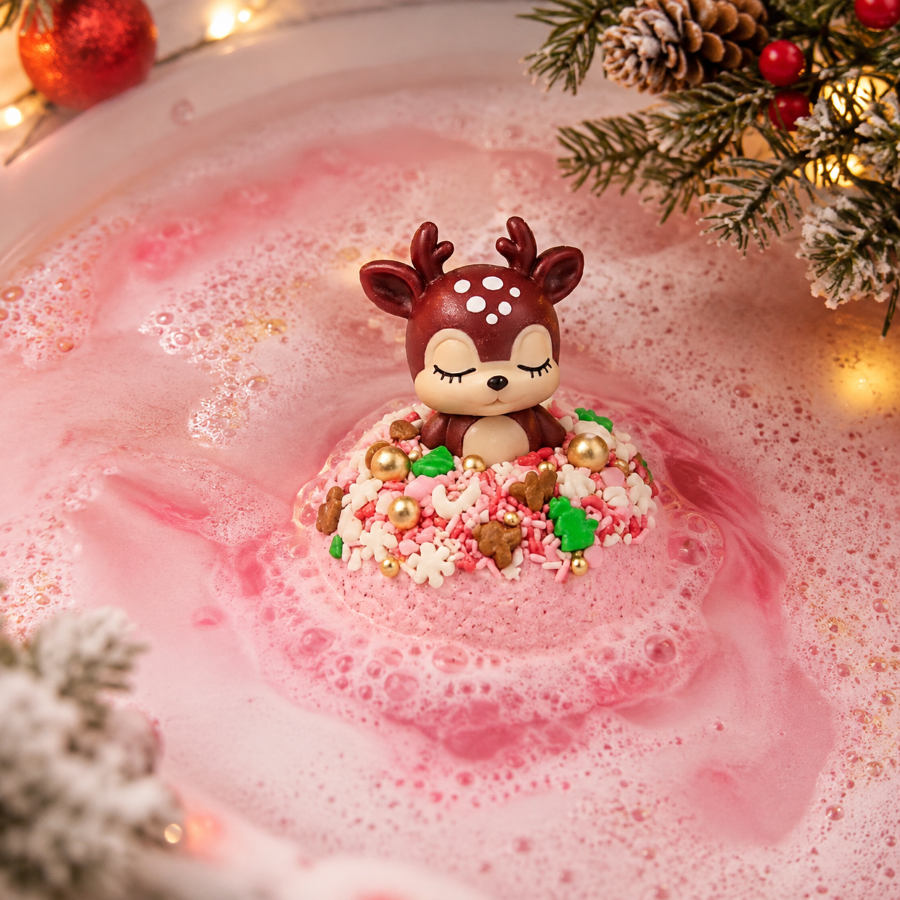Ruby Reindeer Bath Blaster bruisend in roze badwater – feestelijke Bomb Cosmetics kerst bruisbal