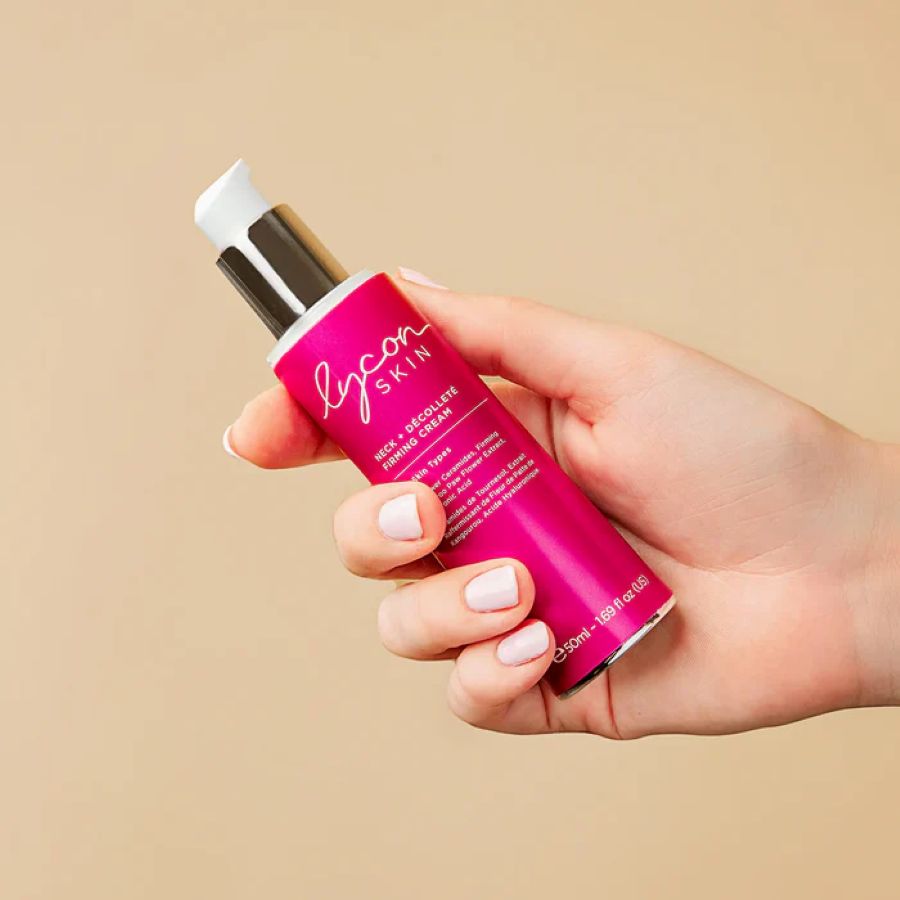 Lycon Skin Neck & Décolleté Firming Cream textuur en gebruik voor huidverzorging