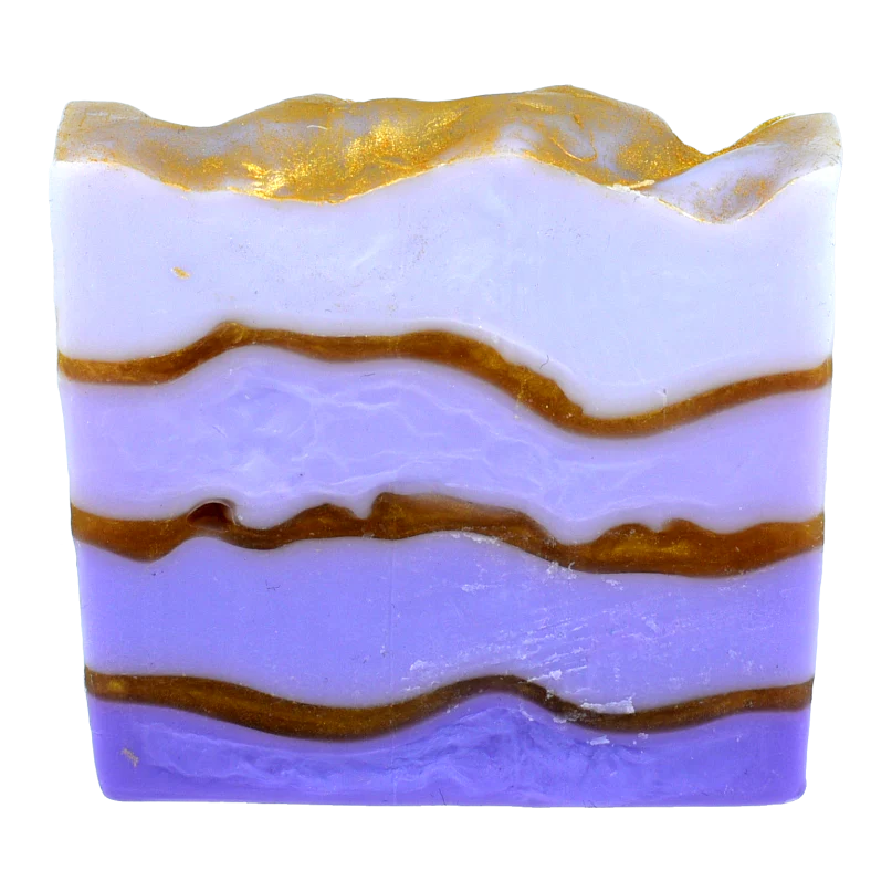 Bomb Cosmetics Spoil Me Royal Soap – handgemaakte glycerinezeep met cederhout en jasmijn