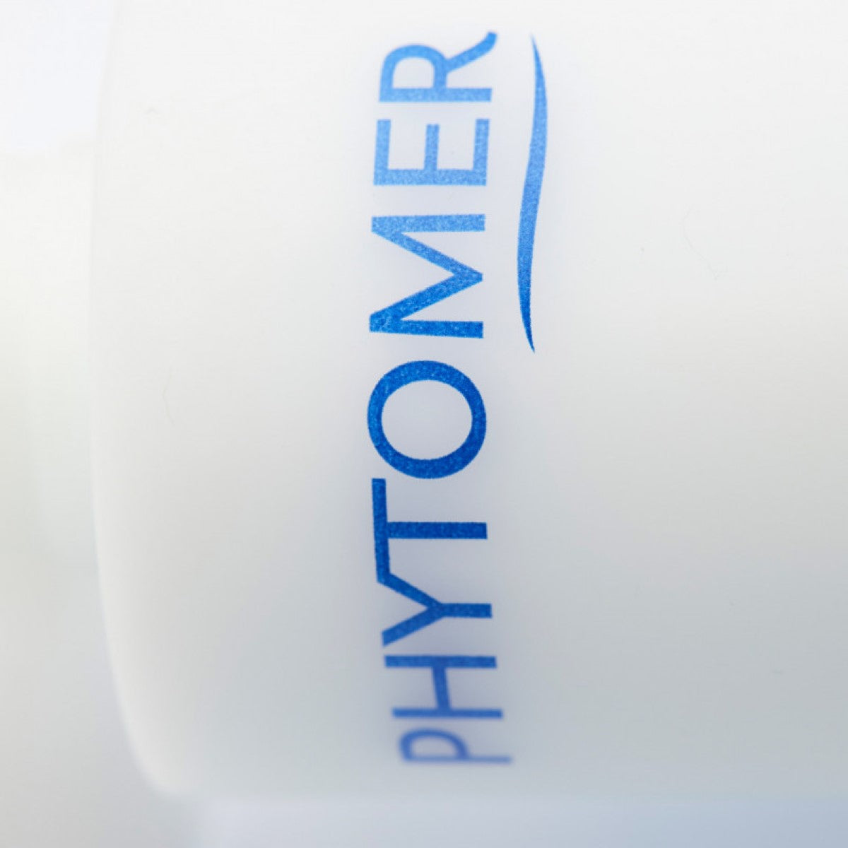 Phytomer anti-age reinigingsemulsie – met Sorenia en mineralenrijk zeebronwater. Kalmeert, versterkt en verfrist de huid.