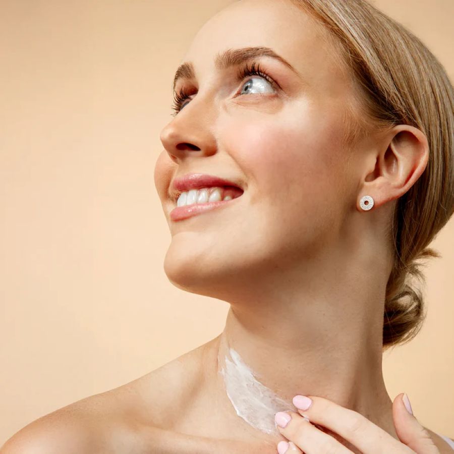 Lycon Skin Neck & Décolleté Firming Cream gebruik op hals voor versteviging en verzorging