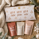 Let It Snow cadeauset met badzout, bodyscrub en mini bruisballetjes in winterse sfeer