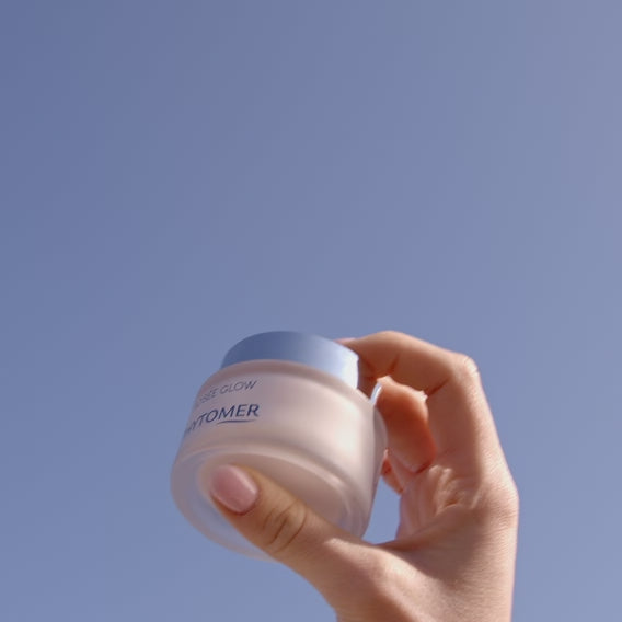Video van Phytomer Rosée Glow Vitamin Radiance Plumping Cream met frisse gel-crèmetextuur en stralende glow-finish